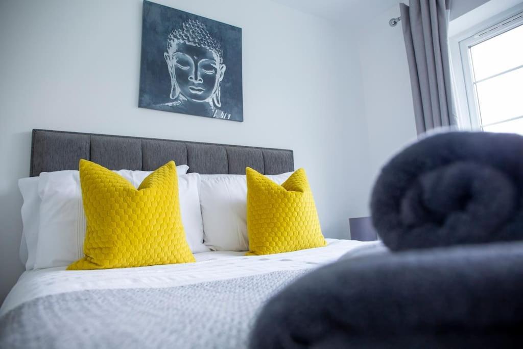 Bridge House Apartments - Free Parking Shottery Экстерьер фото