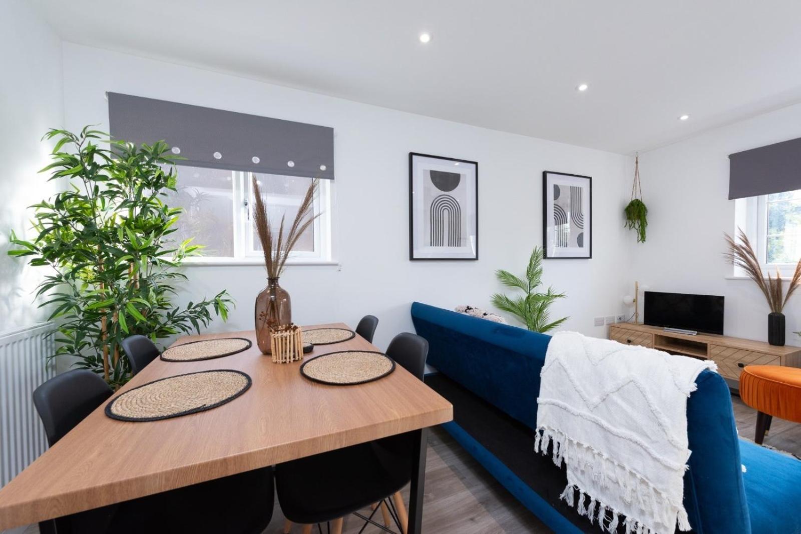 Bridge House Apartments - Free Parking Shottery Экстерьер фото